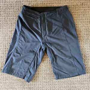 Rapha Touring Shorts / 32 / EUC
